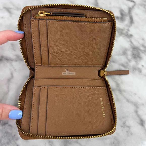 Tory Burch Medium Emerson Wallet In Moose Brown - Picture 4 of 5